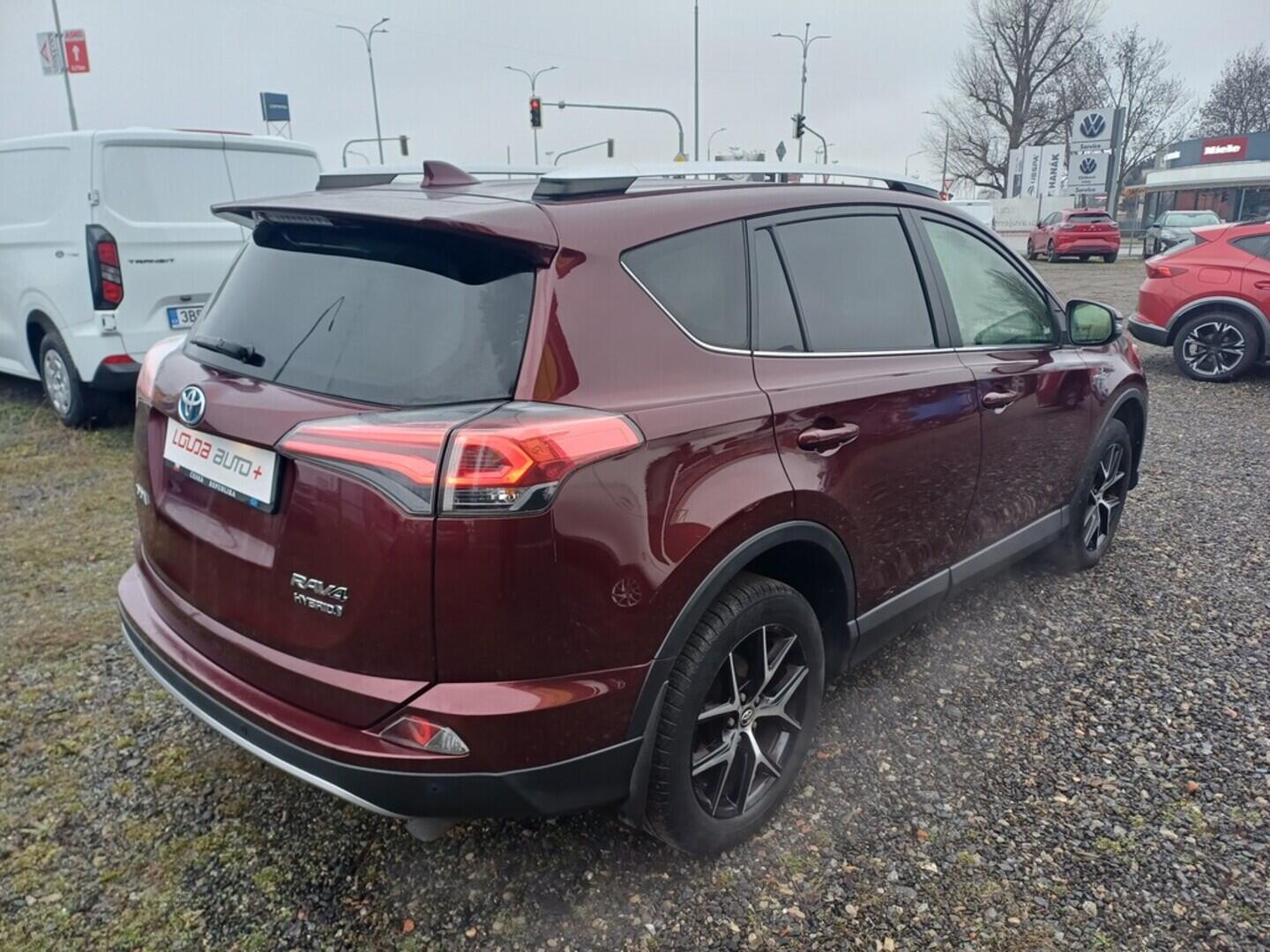 O199V00456_11.webp_RAV4 Trend 2.5 e-CVT 114 kW automat, DPH