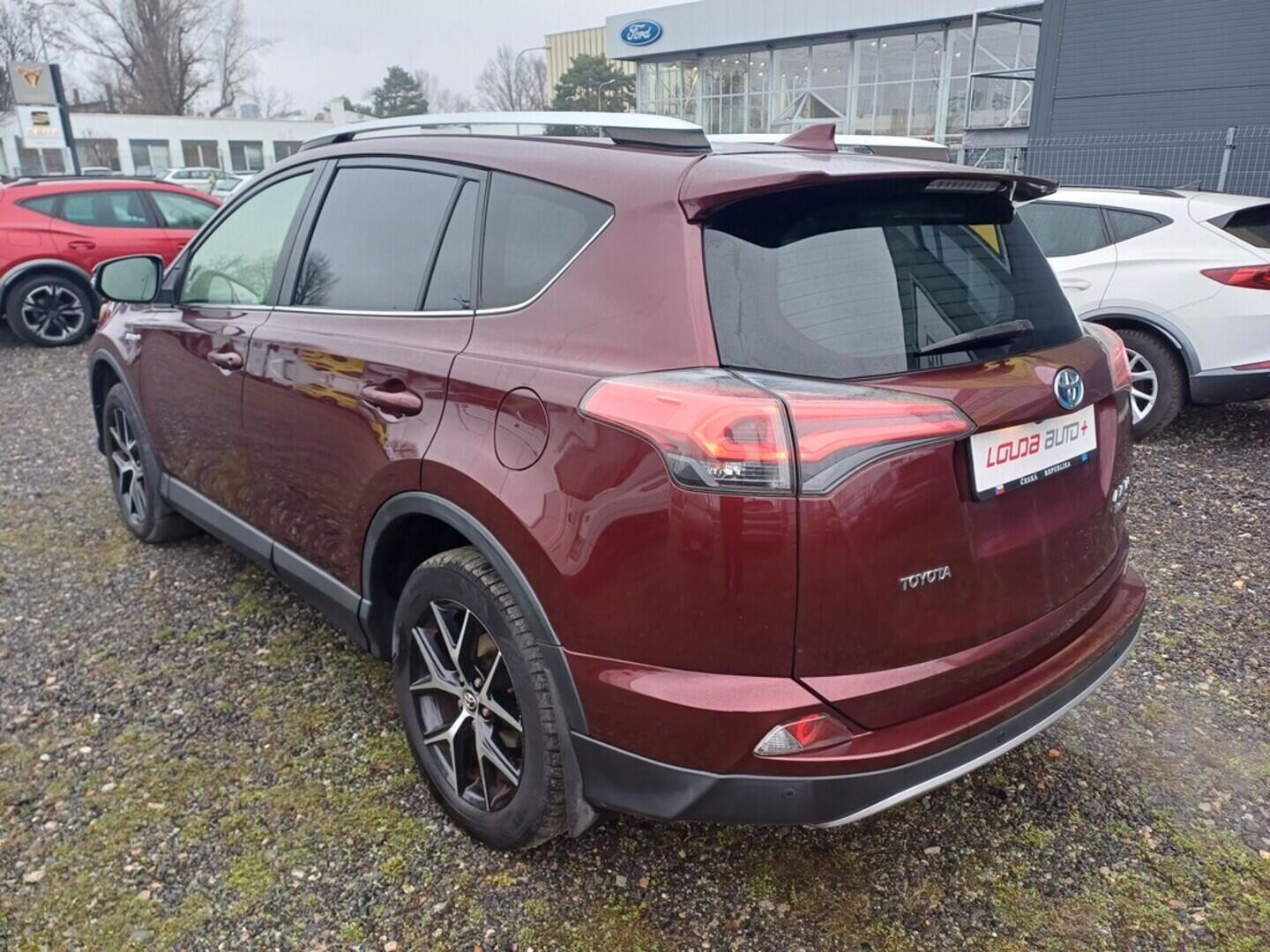 O199V00456_15.webp_RAV4 Trend 2.5 e-CVT 114 kW automat, DPH