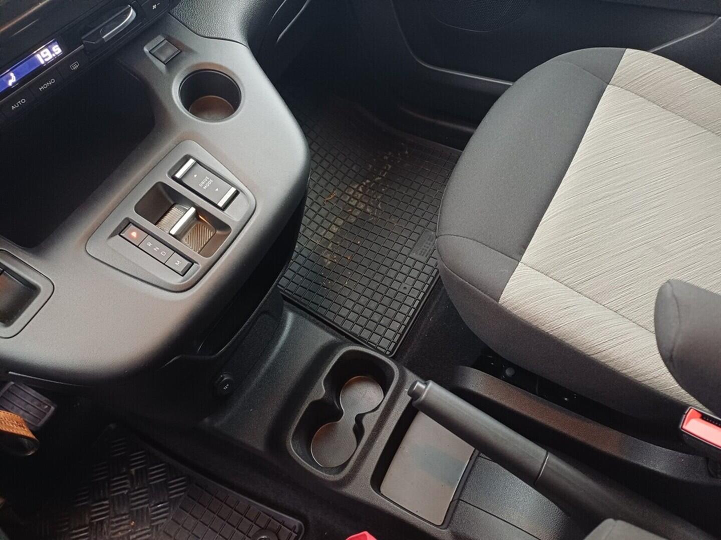 O199V00457_27.webp_BERLINGO XTR 1.5 Blue HDi 96 kW automat, DPH