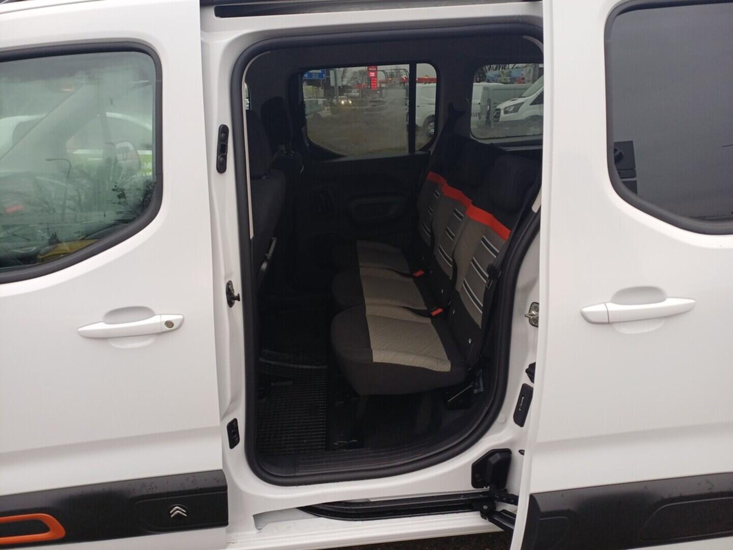 O199V00457_28.webp_BERLINGO XTR 1.5 Blue HDi 96 kW automat, DPH