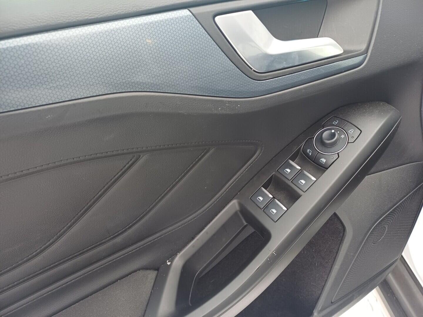 O199V00458_21.webp_FOCUS Active X 1.5 EcoBlue 84 kW automat