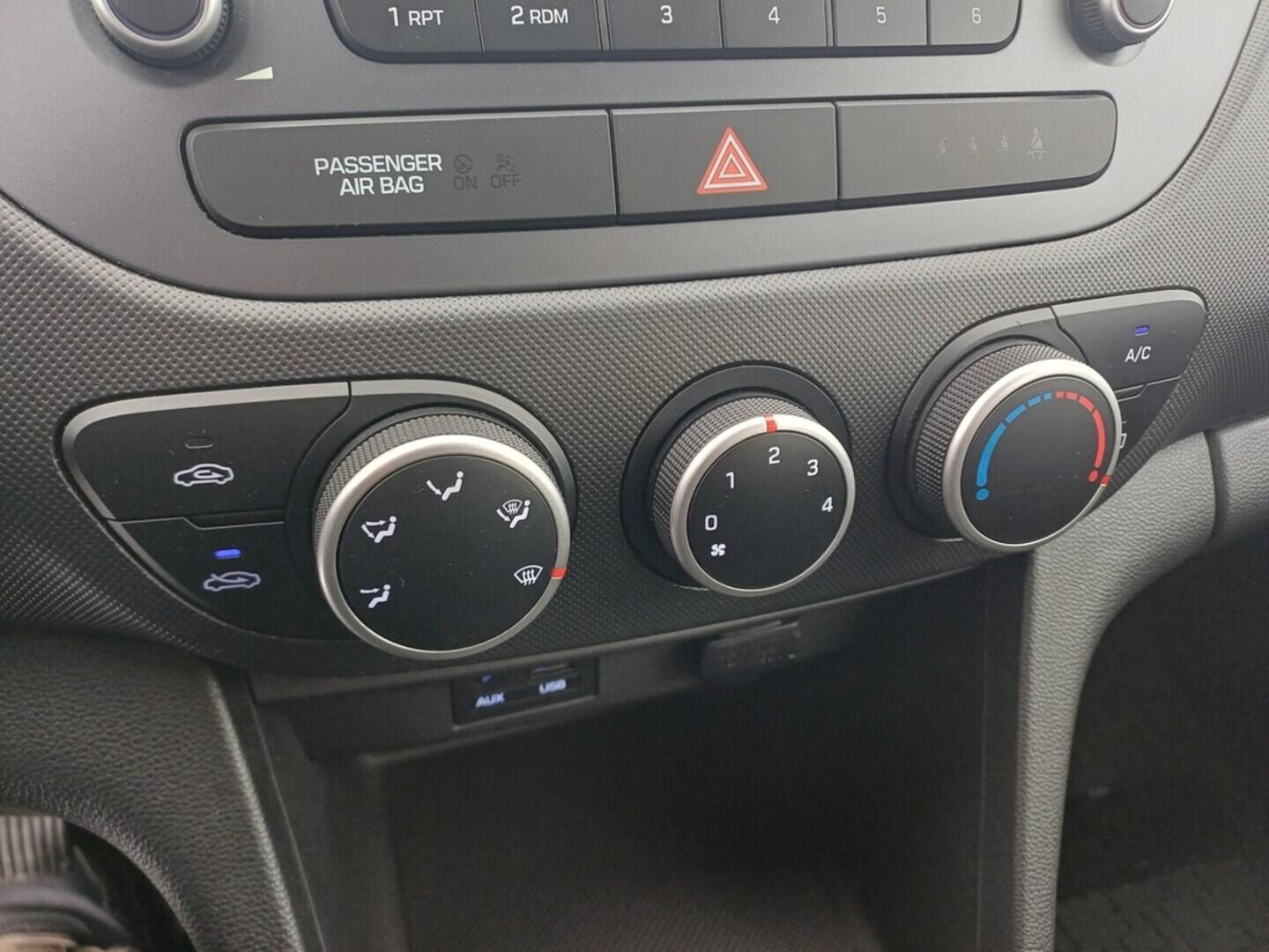 O199V00460_25.webp_I10  1.0 DOHC 48 kW manuál