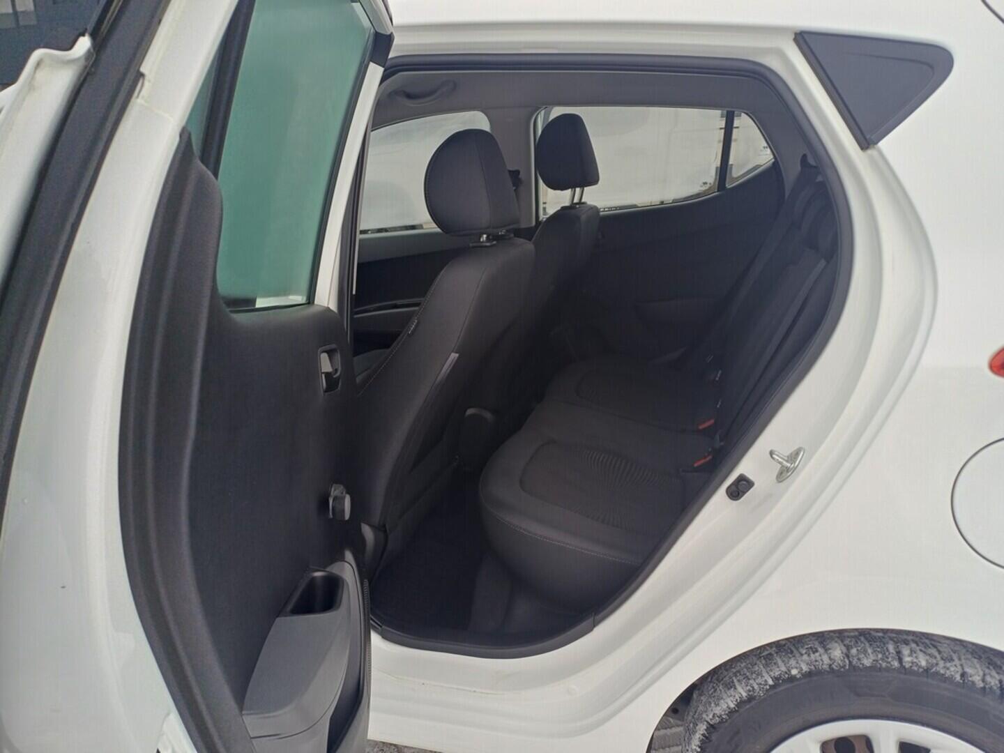 O199V00460_27.webp_I10  1.0 DOHC 48 kW manuál