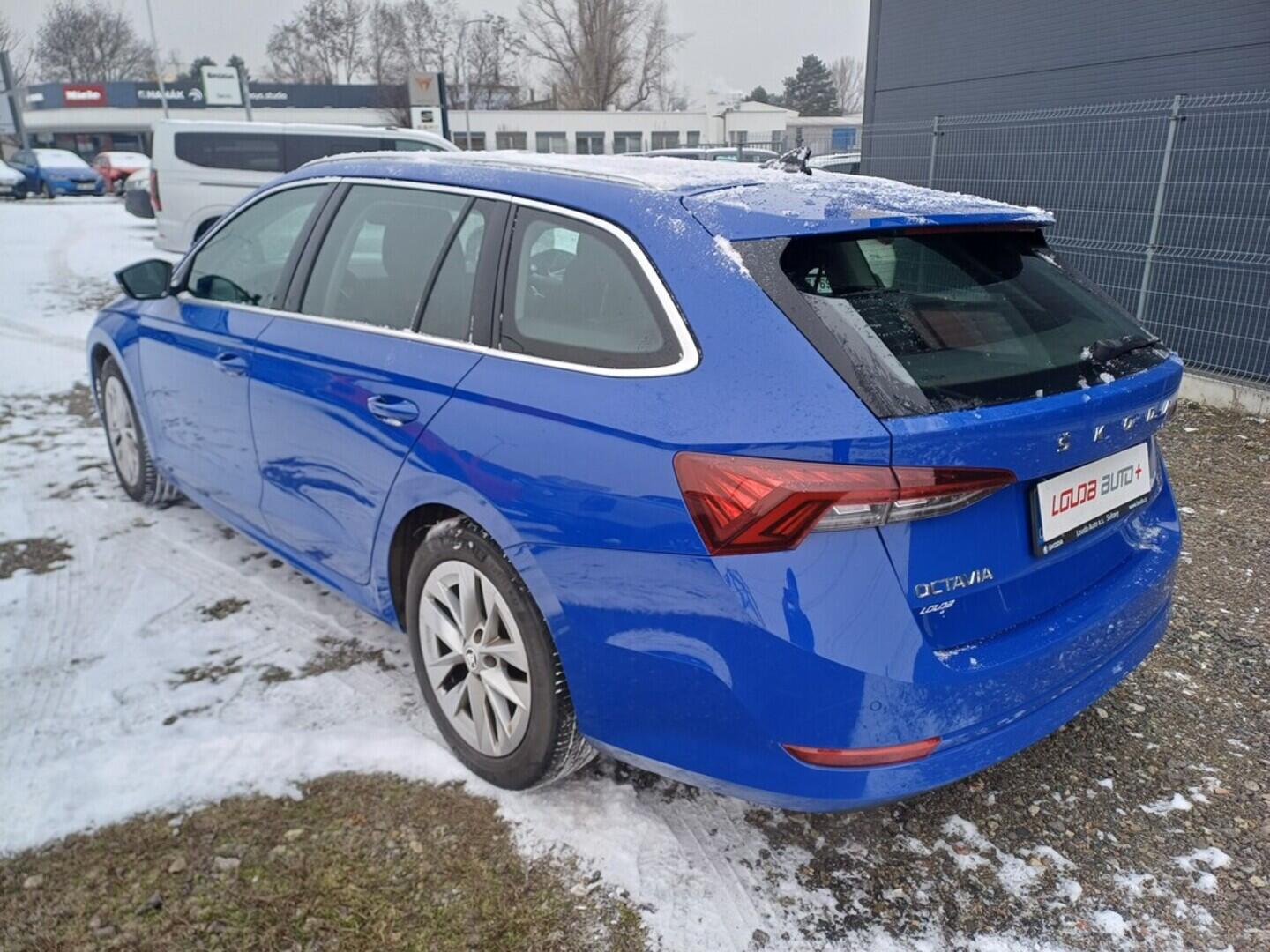 O199V00461_15.webp_OCTAVIA Style 1.5 TSI 110 kW manuál, DPH