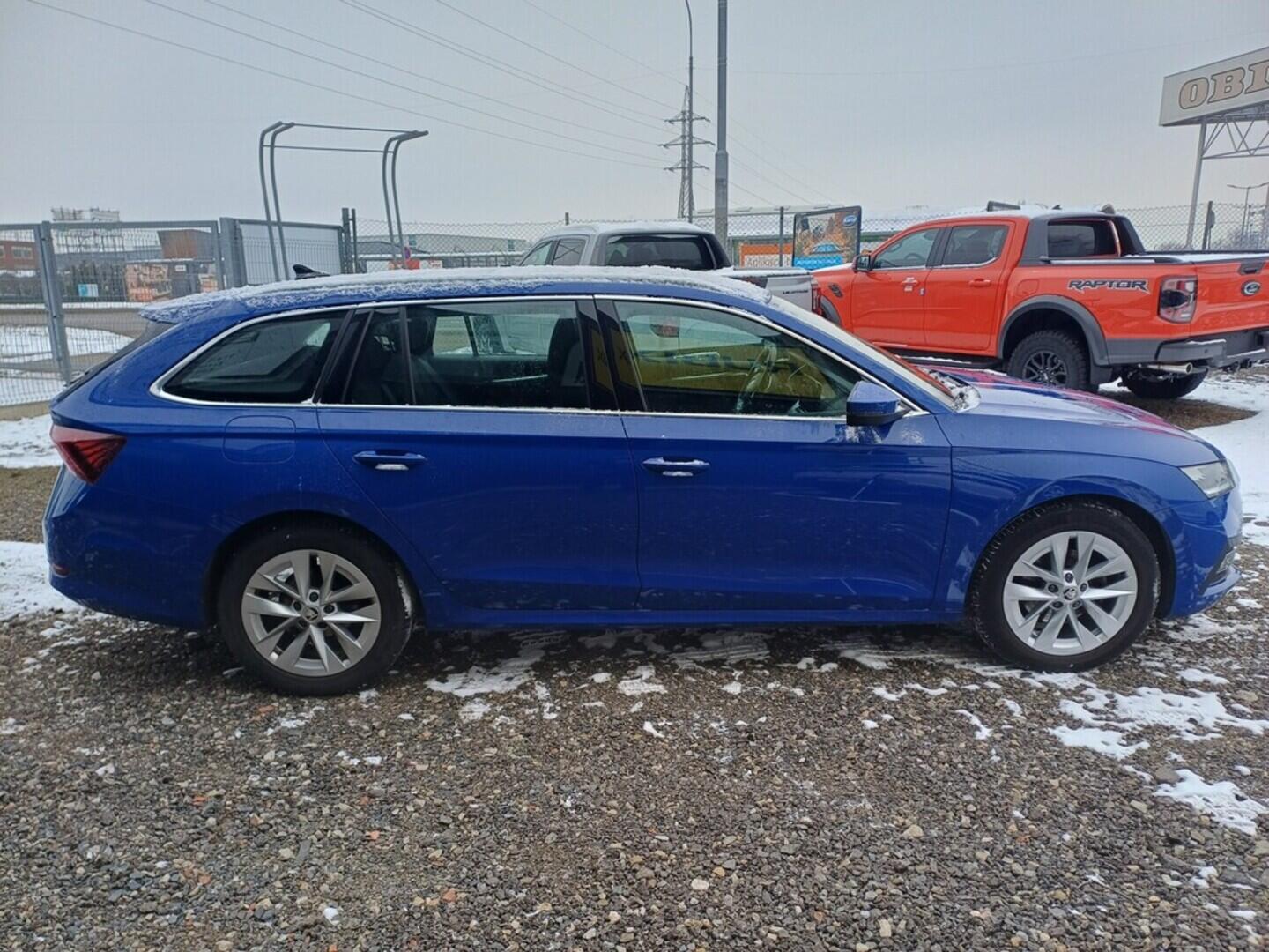 O199V00461_16.webp_OCTAVIA Style 1.5 TSI 110 kW manuál, DPH