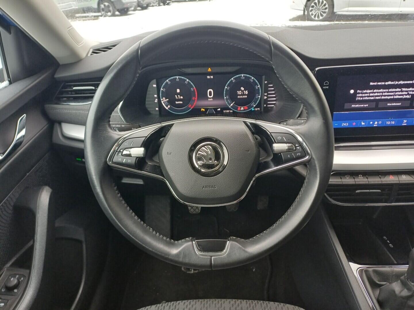 O199V00461_23.webp_OCTAVIA Style 1.5 TSI 110 kW manuál, DPH