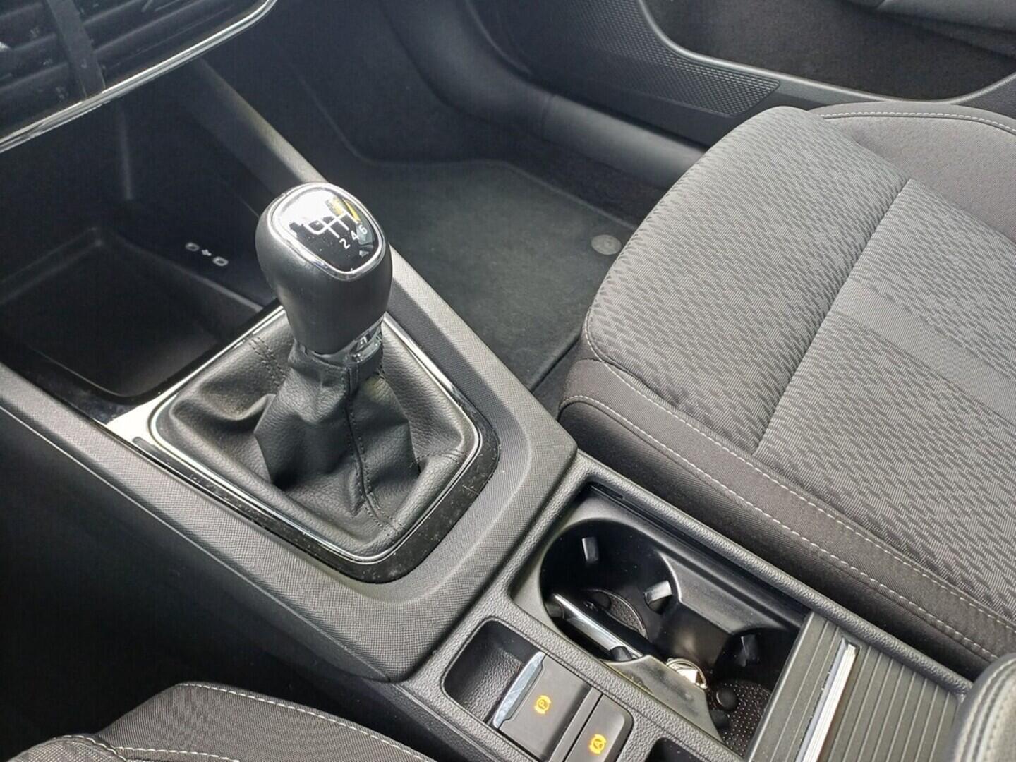 O199V00461_27.webp_OCTAVIA Style 1.5 TSI 110 kW manuál, DPH