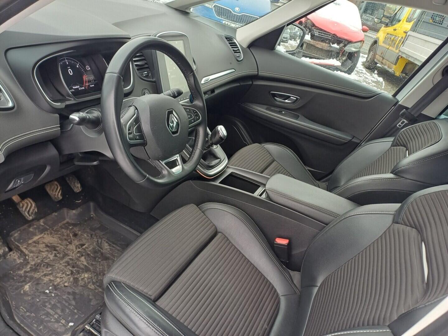 O199V00462_19.webp_GRAND SCÉNIC Intense 1.8 DCi 88 kW manuál