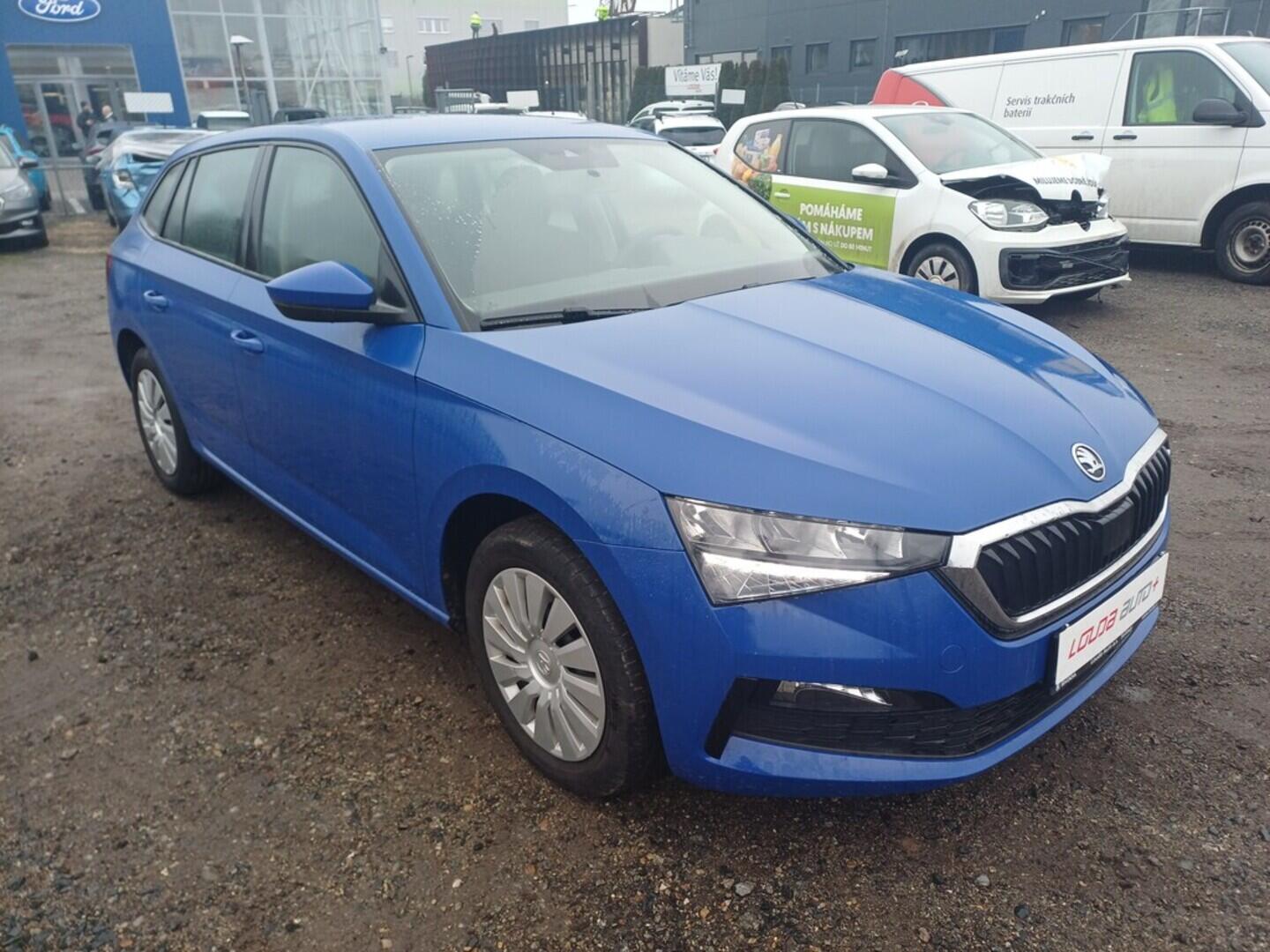 O199V00463_14.webp_SCALA Ambition 1.0 TSI 81 kW manuál, DPH