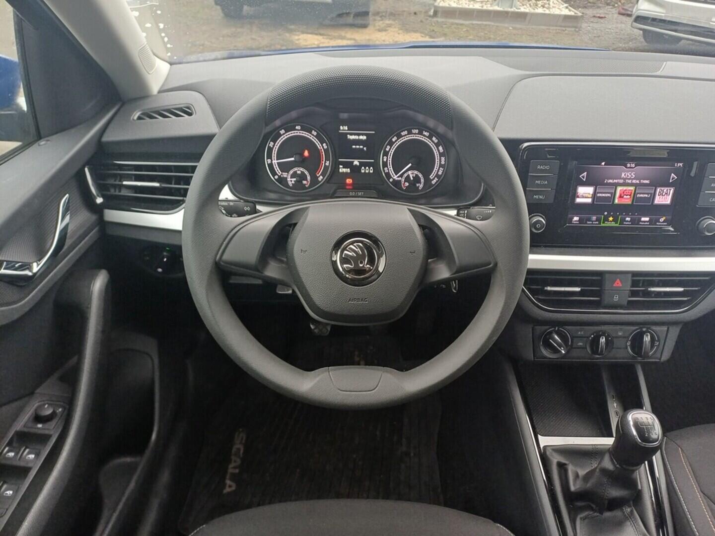 O199V00463_23.webp_SCALA Ambition 1.0 TSI 81 kW manuál, DPH