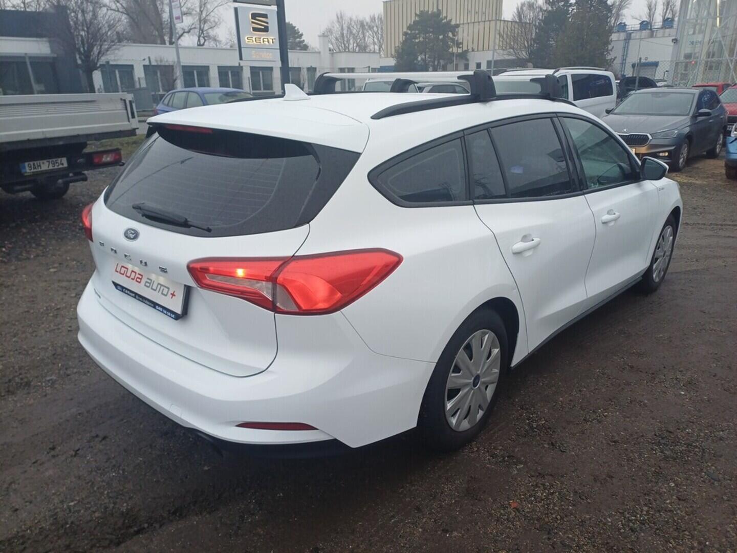 O199V00464_11.webp_FOCUS Trend 1.0 EcoBoost 74 kW manuál