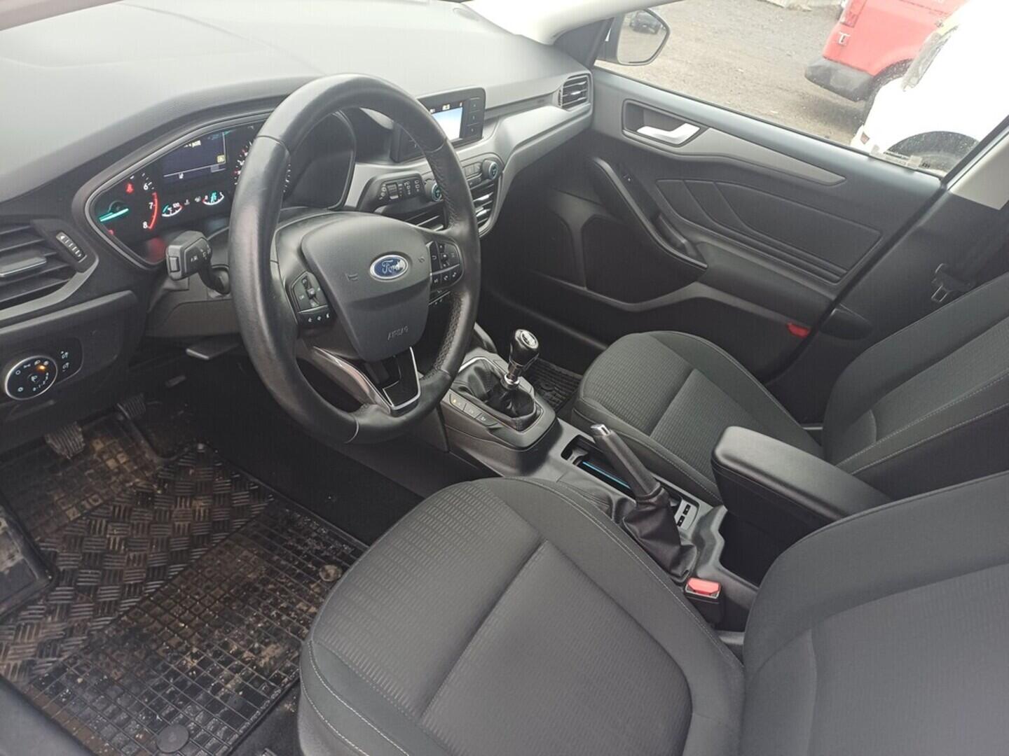 O199V00464_19.webp_FOCUS Trend 1.0 EcoBoost 74 kW manuál