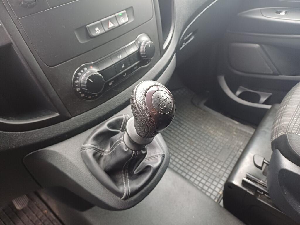 O199V00465_26.webp_VITO Tourer 2.1 CDi 100 kW manuál