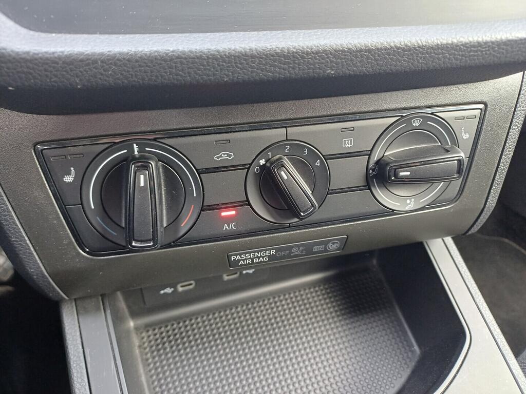 O199V00469_25.webp_IBIZA Reference 1.0 TSI CNG 66 kW manuál