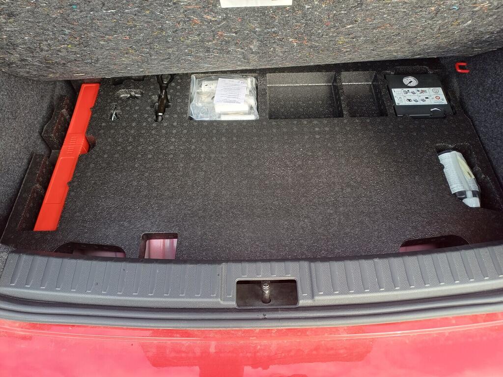 O199V00469_29.webp_IBIZA Reference 1.0 TSI CNG 66 kW manuál