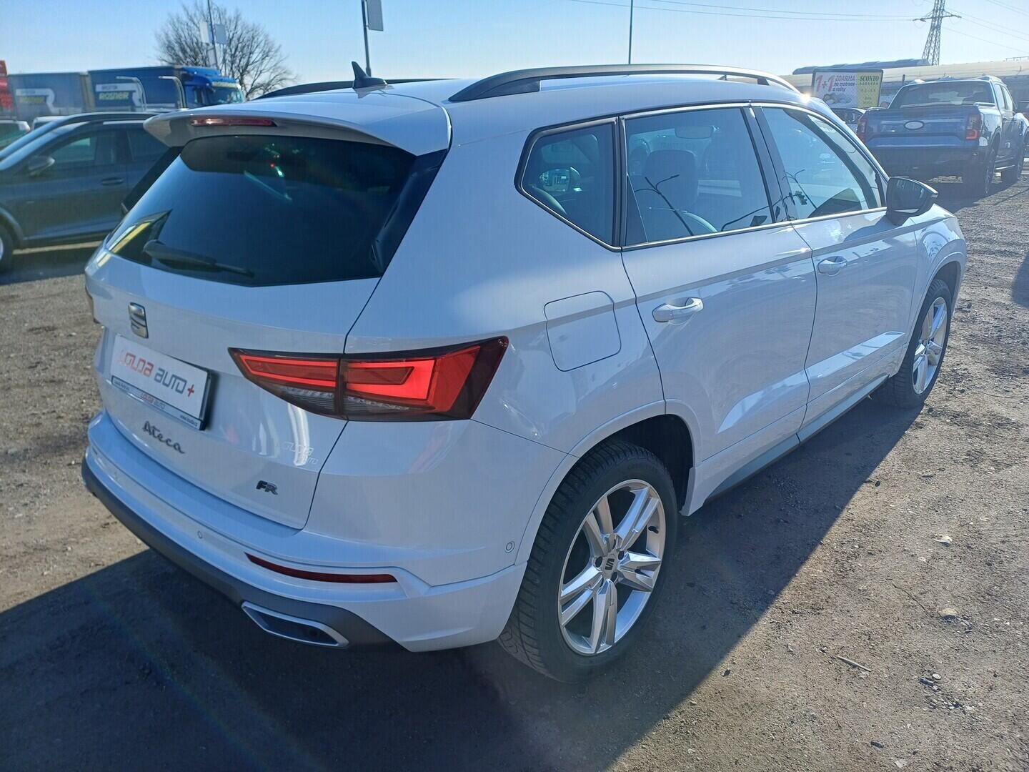 O199V00471_11.webp_SEAT ATECA FR 1.5 TSI 110 kW manuál, DPH