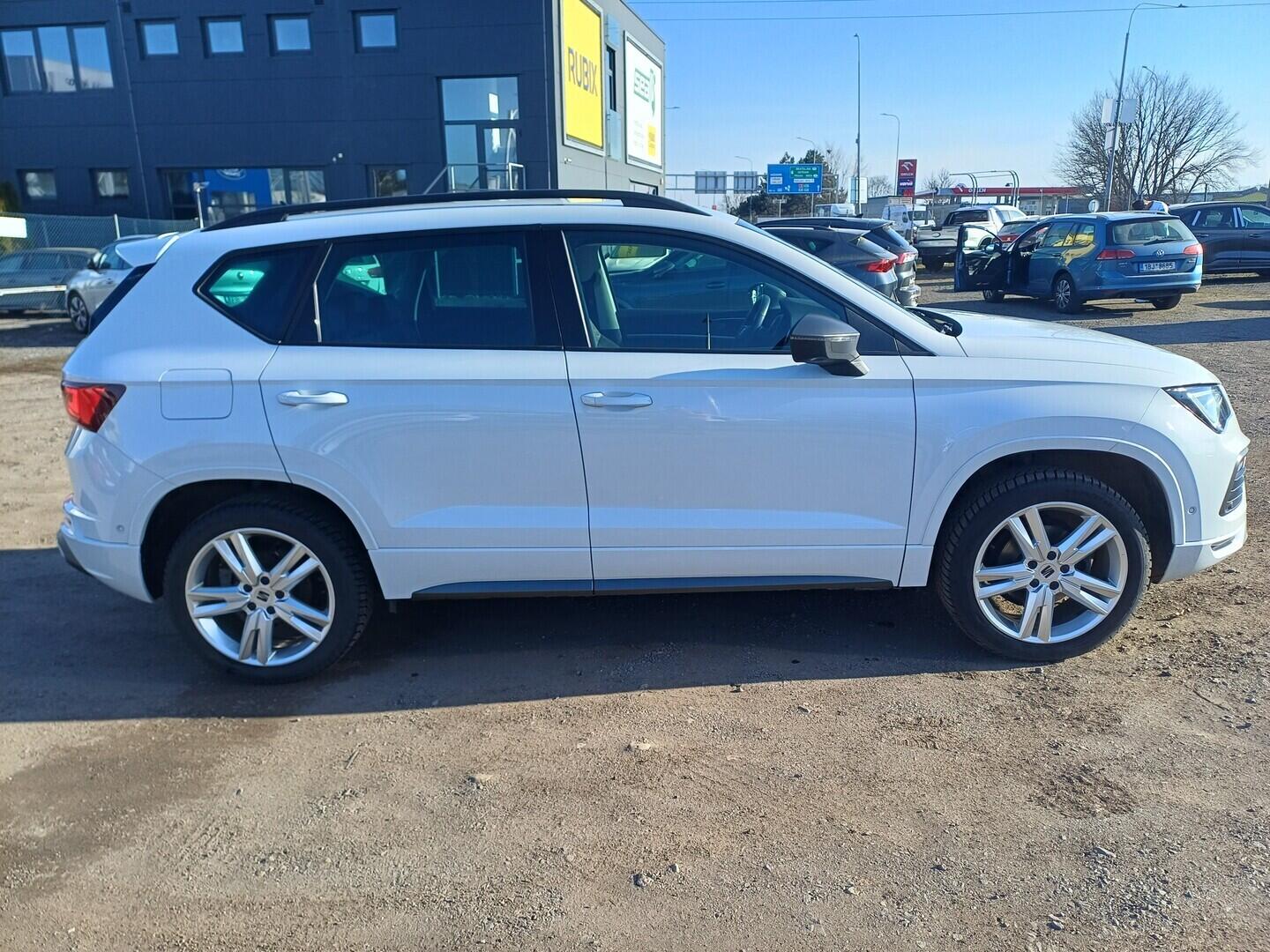 O199V00471_16.webp_SEAT ATECA FR 1.5 TSI 110 kW manuál, DPH