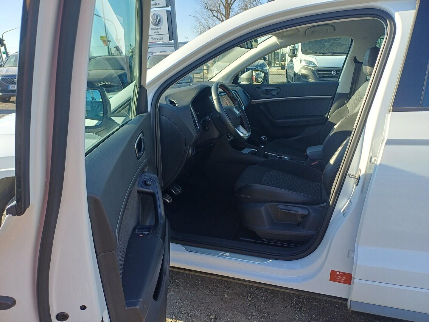 O199V00471_20.webp_SEAT ATECA FR 1.5 TSI 110 kW manuál, DPH