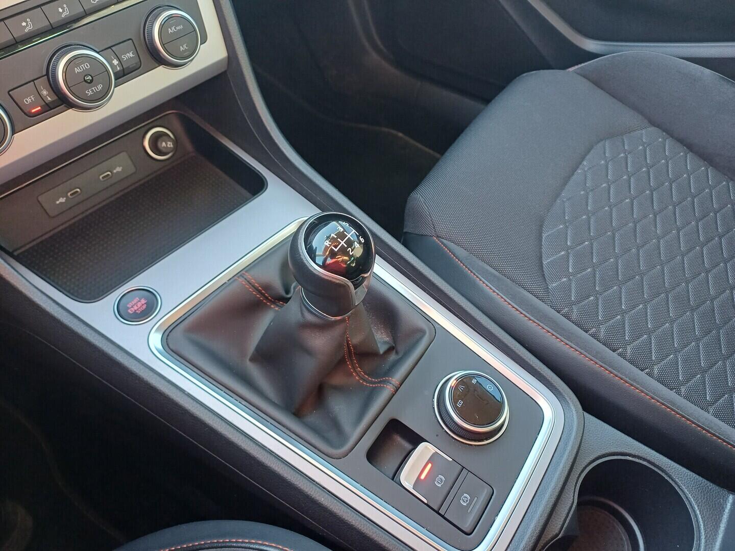 O199V00471_28.webp_SEAT ATECA FR 1.5 TSI 110 kW manuál, DPH