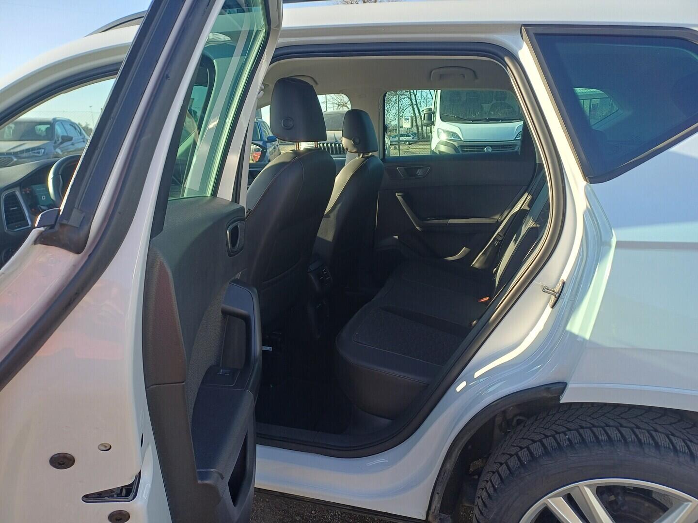 O199V00471_29.webp_SEAT ATECA FR 1.5 TSI 110 kW manuál, DPH