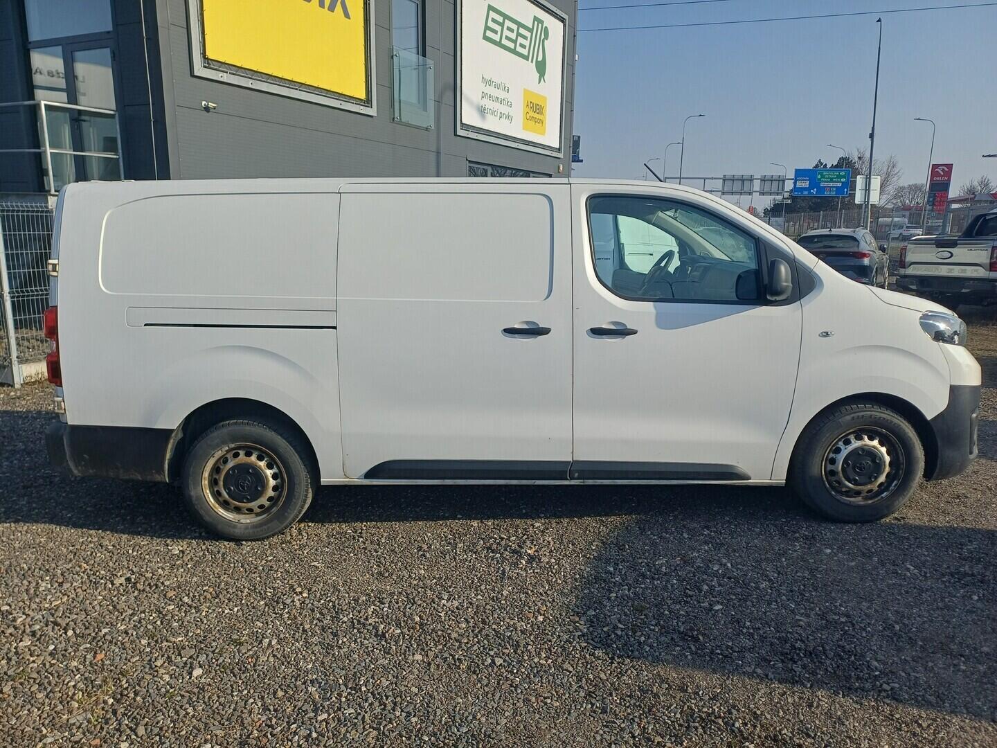 O199V00474_16.webp_PROACE  2.0 D-4D 90 kW manuál, DPH