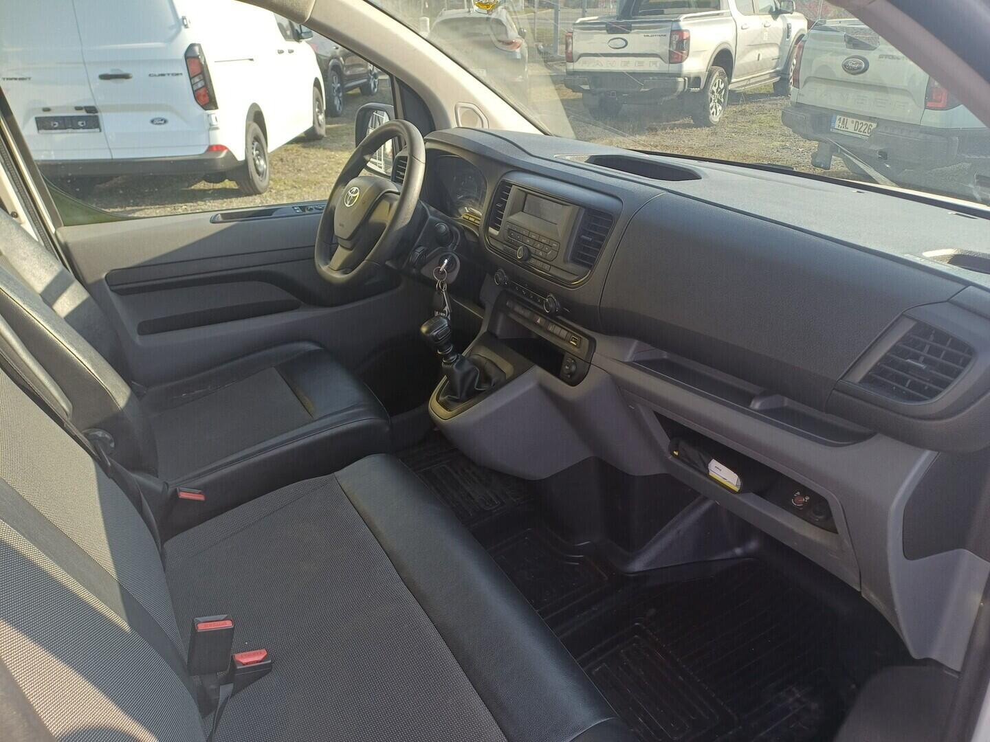 O199V00474_29.webp_PROACE  2.0 D-4D 90 kW manuál, DPH