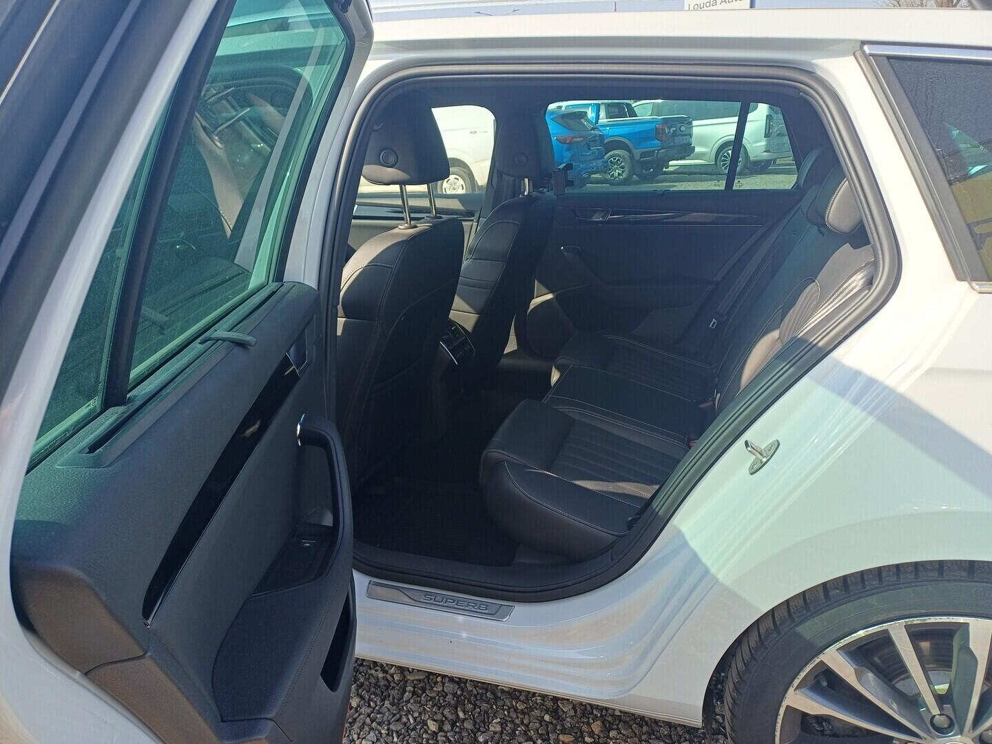 O199V00475_28.webp_SUPERB L&K 2.0 TDI 147 kW automat, DPH