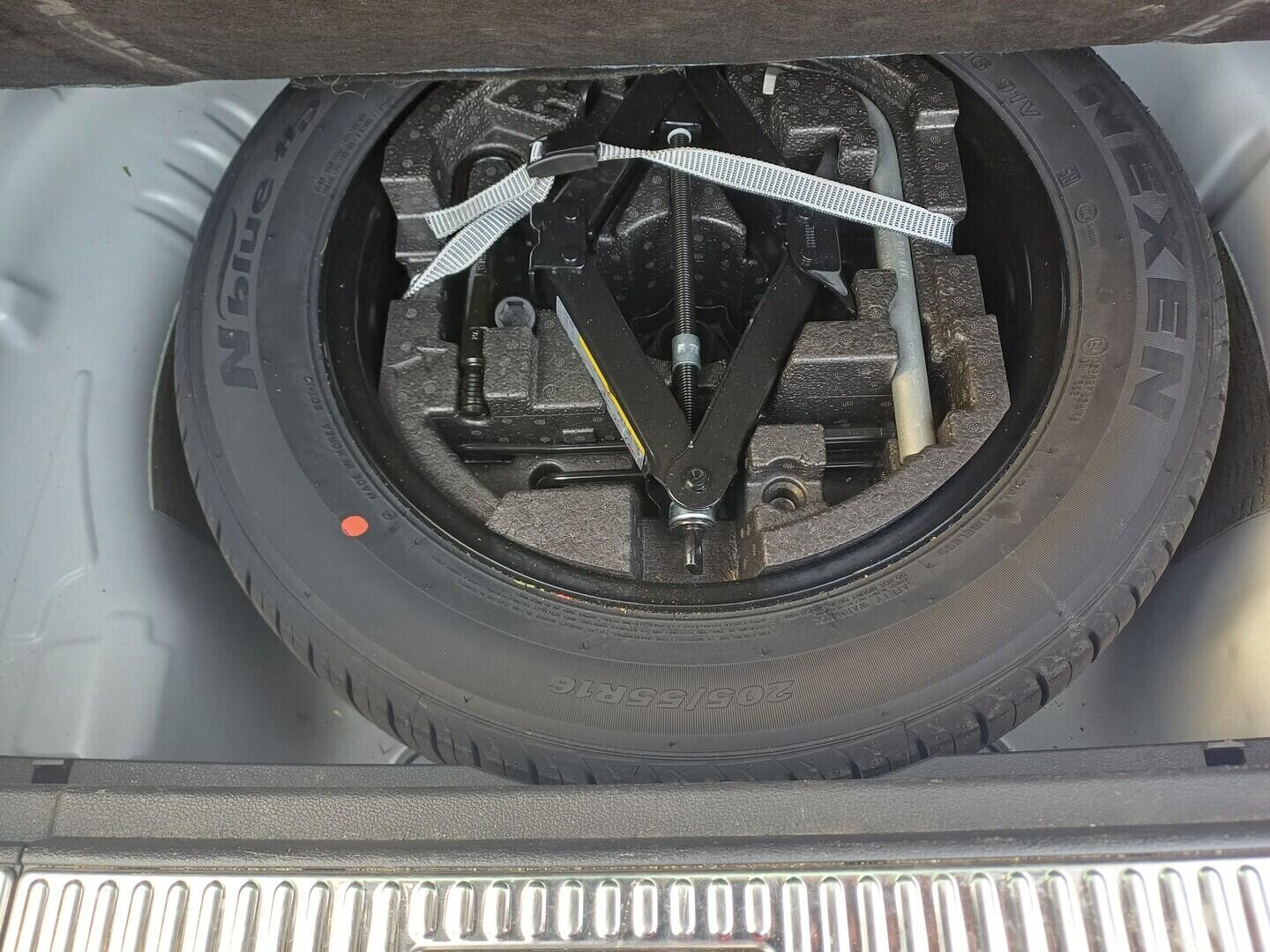 O199V00475_30.webp_SUPERB L&K 2.0 TDI 147 kW automat, DPH