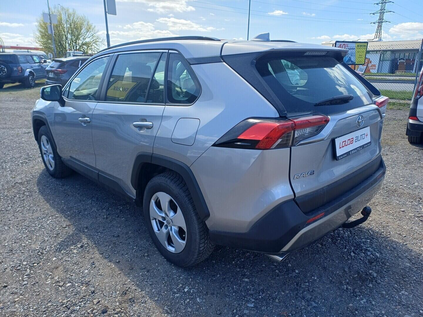 O199V00479_15.webp_RAV4 Comfort 2.0 2.0 129 kW manuál