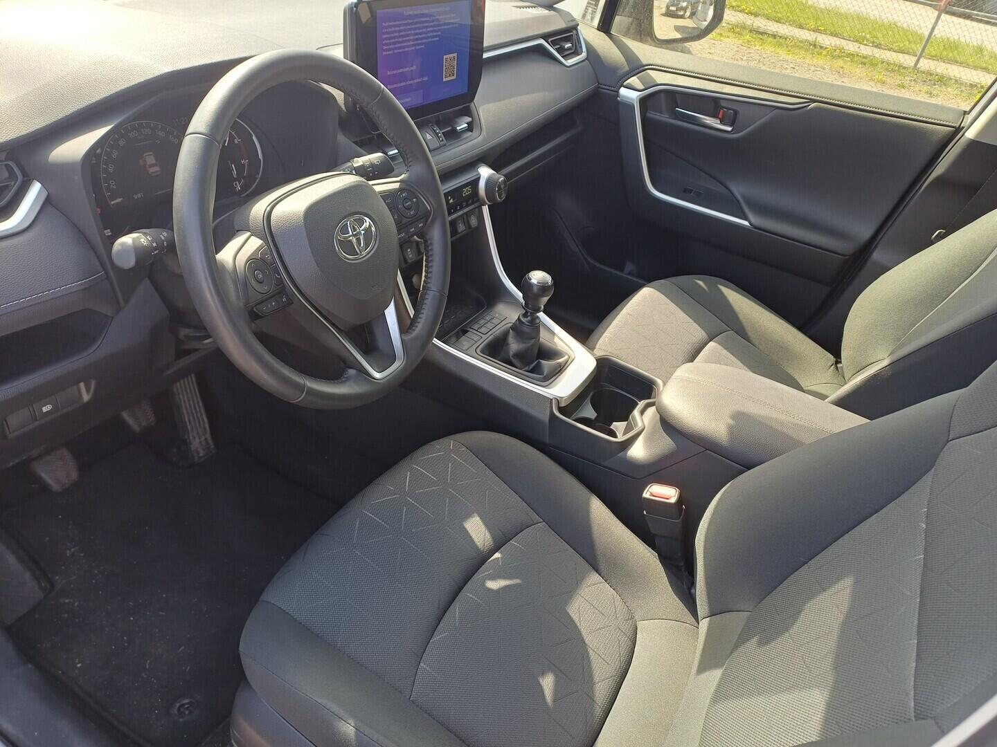 O199V00479_19.webp_RAV4 Comfort 2.0 2.0 129 kW manuál