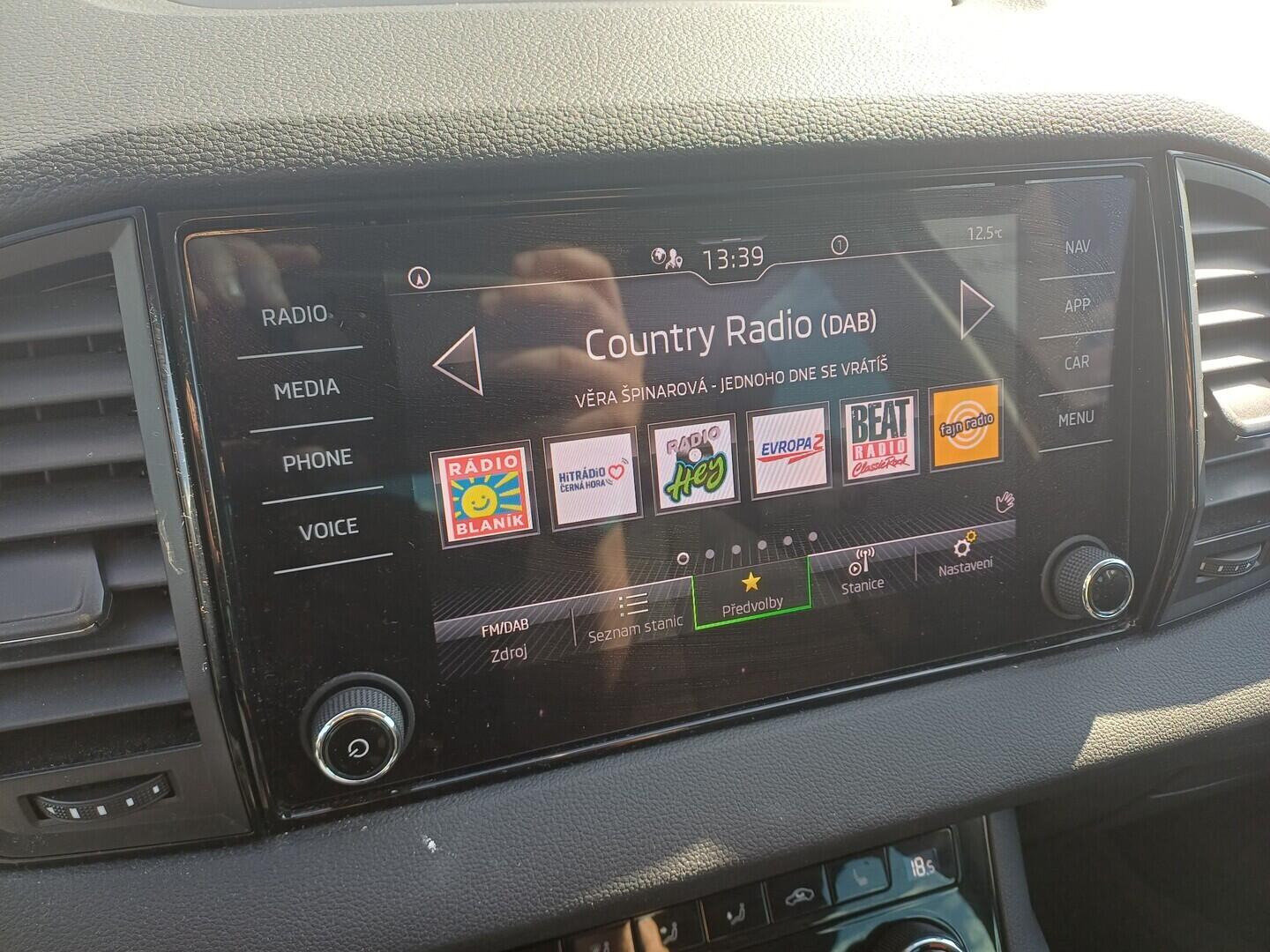 O199V00481_23.webp_KAROQ Selection 1.5 TSI 110 kW automat, DPH