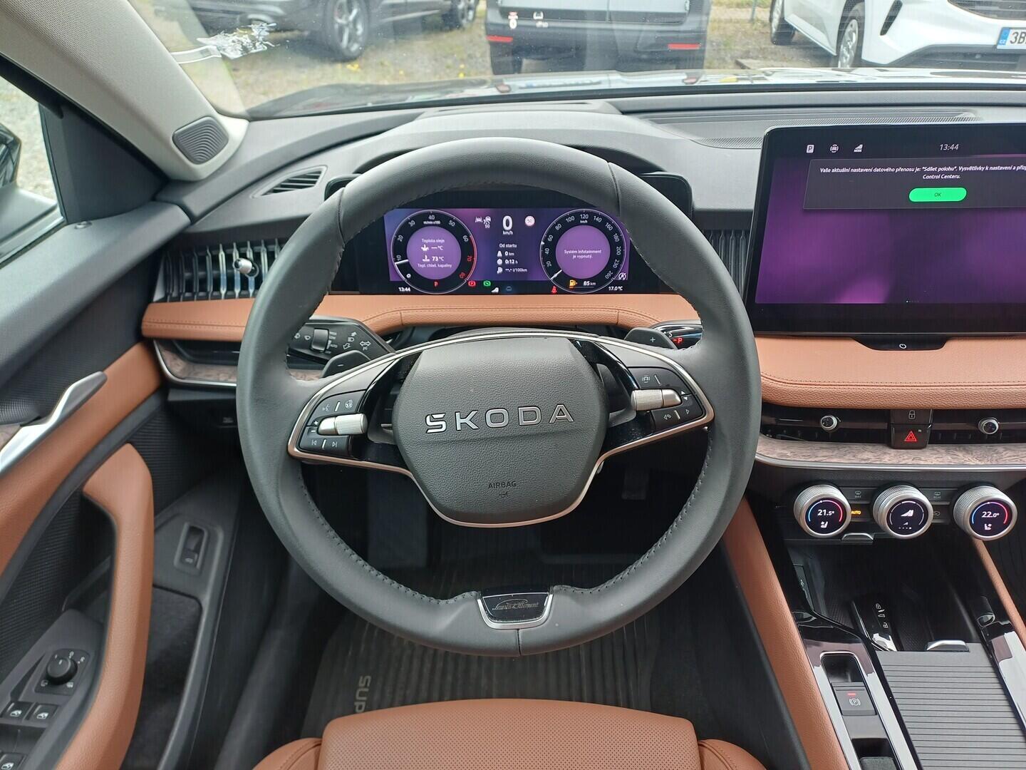 O199V00493_23.webp_SUPERB L&K 2.0 TSI 195 kW automat, DPH