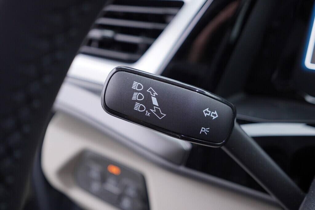 O419K00054_25.webp_MULTIVAN Life Bulli 2.0 TDI 110 kW automat, DPH