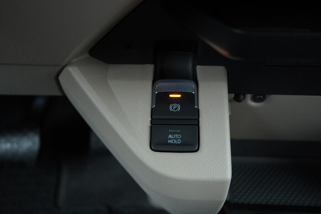 O419K00054_34.webp_MULTIVAN Life Bulli 2.0 TDI 110 kW automat, DPH