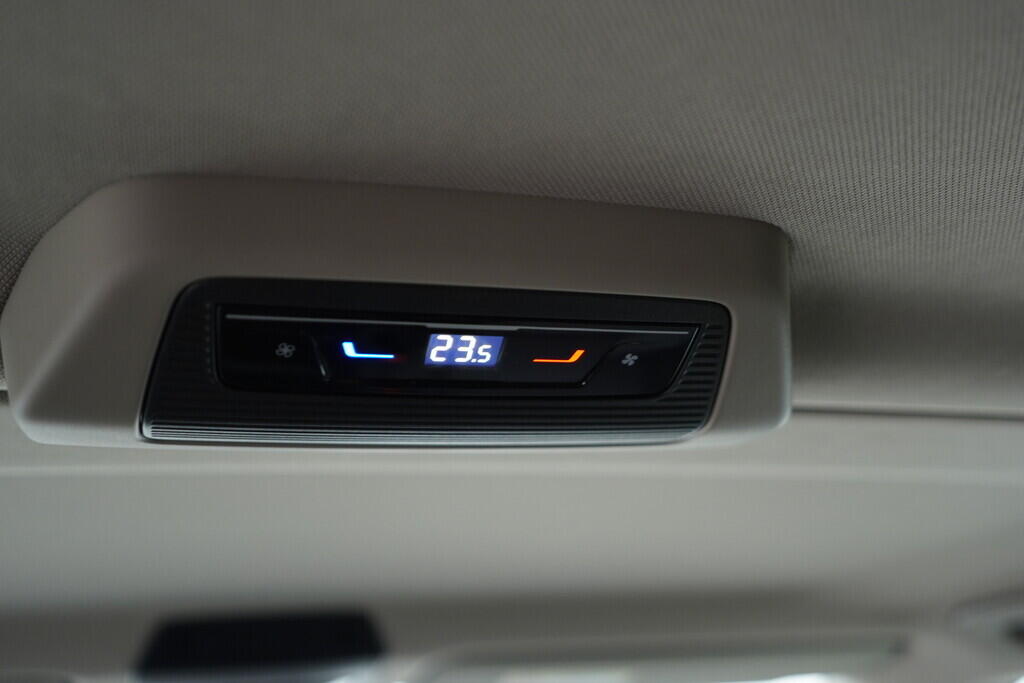 O419K00054_37.webp_MULTIVAN Life Bulli 2.0 TDI 110 kW automat, DPH