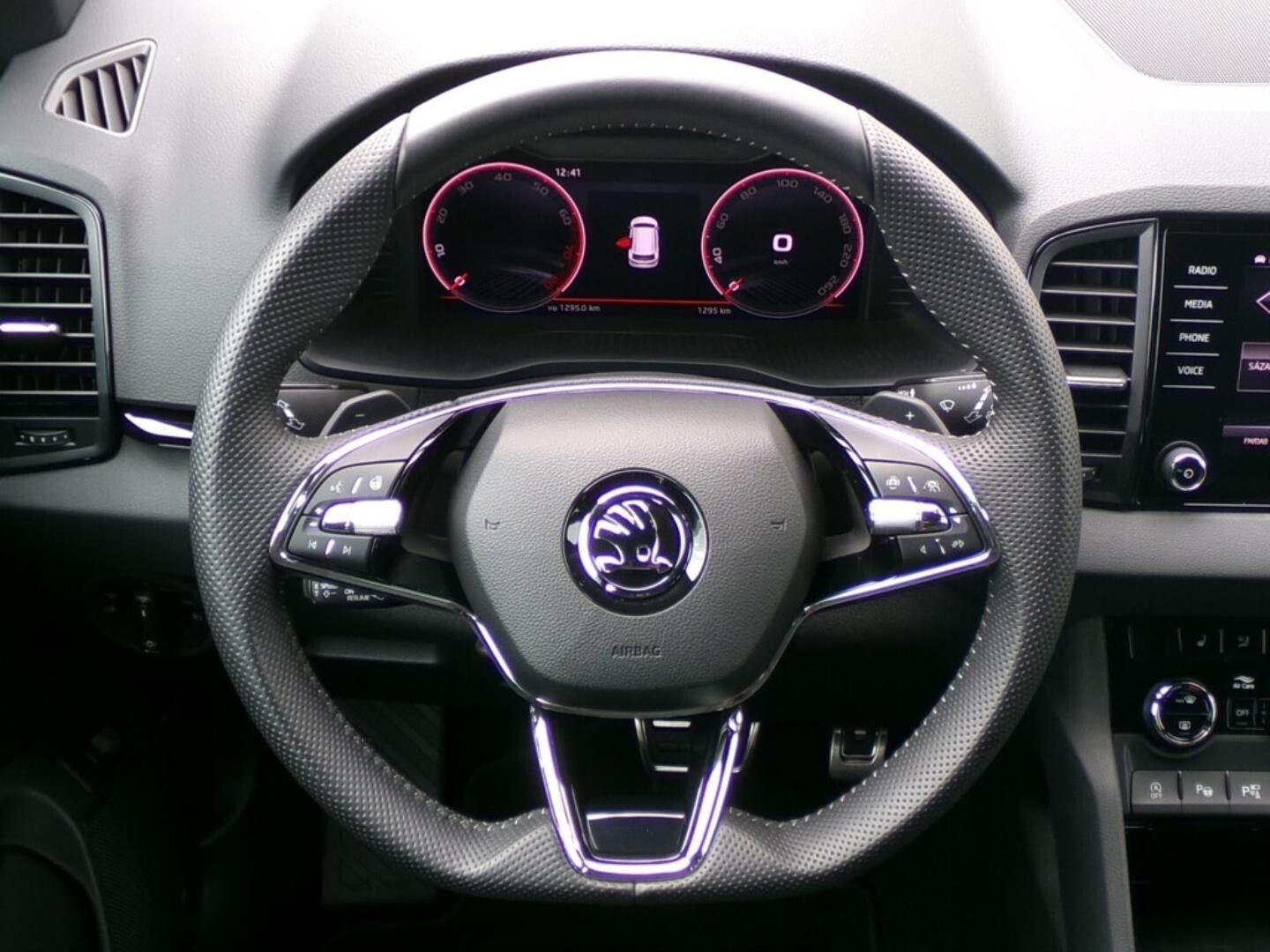 O419V05401_22.webp_KAROQ SportLine 2.0 TSI 140 kW automat, DPH