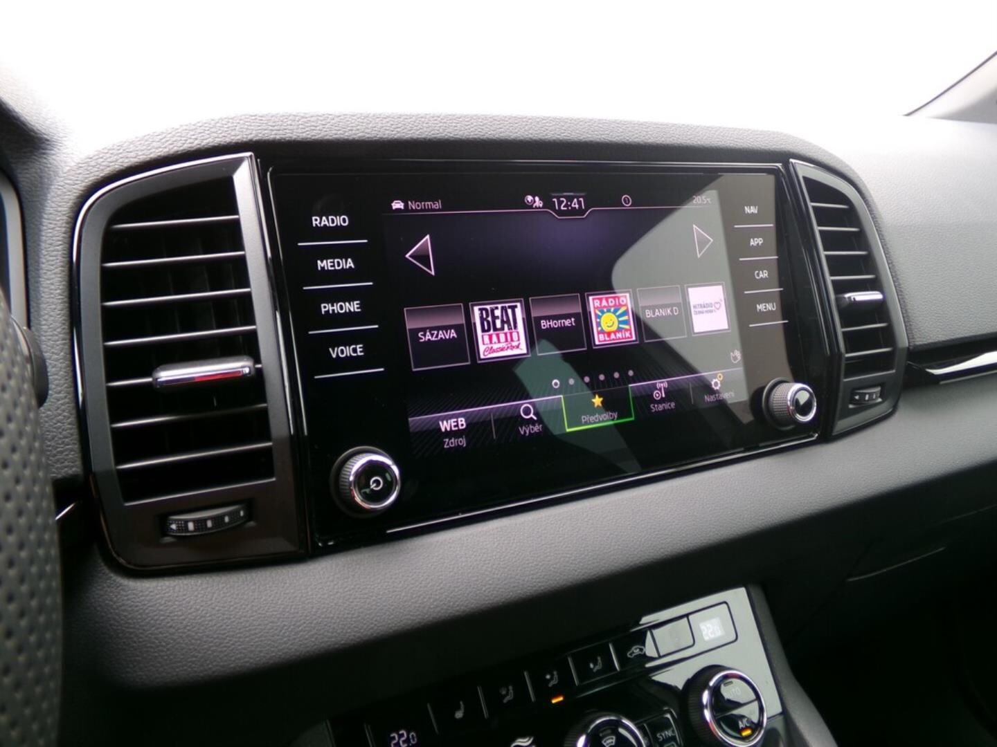 O419V05401_24.webp_KAROQ SportLine 2.0 TSI 140 kW automat, DPH