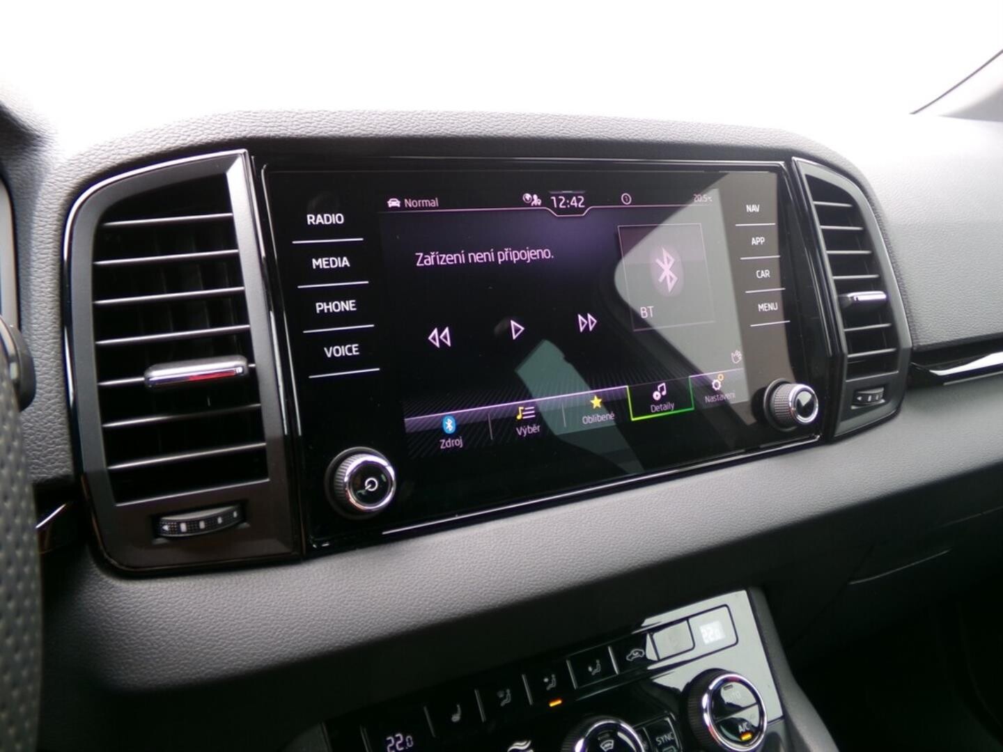 O419V05401_26.webp_KAROQ SportLine 2.0 TSI 140 kW automat, DPH