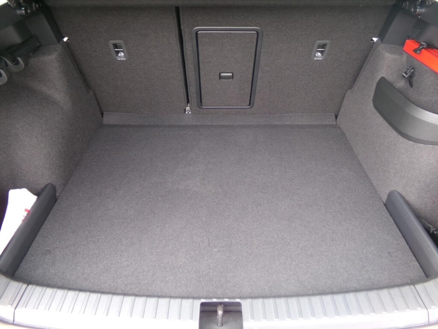 O419V05401_30.webp_KAROQ SportLine 2.0 TSI 140 kW automat, DPH