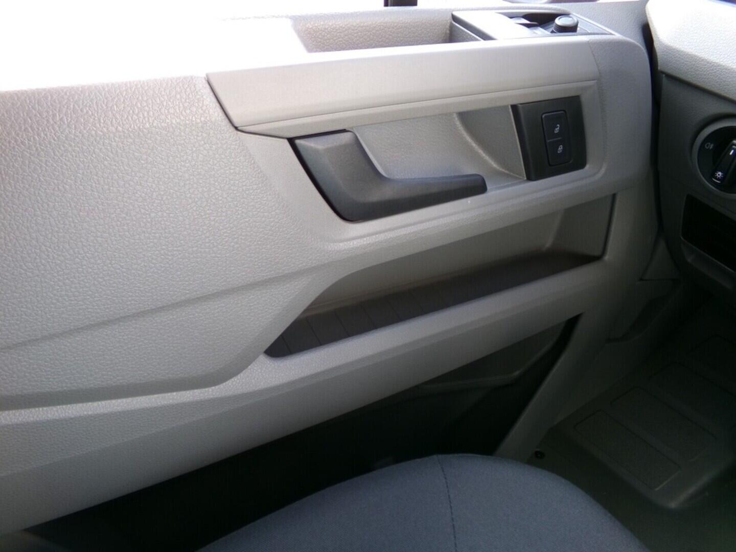 O419V07290_21.webp_CRAFTER - SKŘÍŇOVÝ VŮZ  L3H2 2.0 TDI 103 kW manuál, DPH