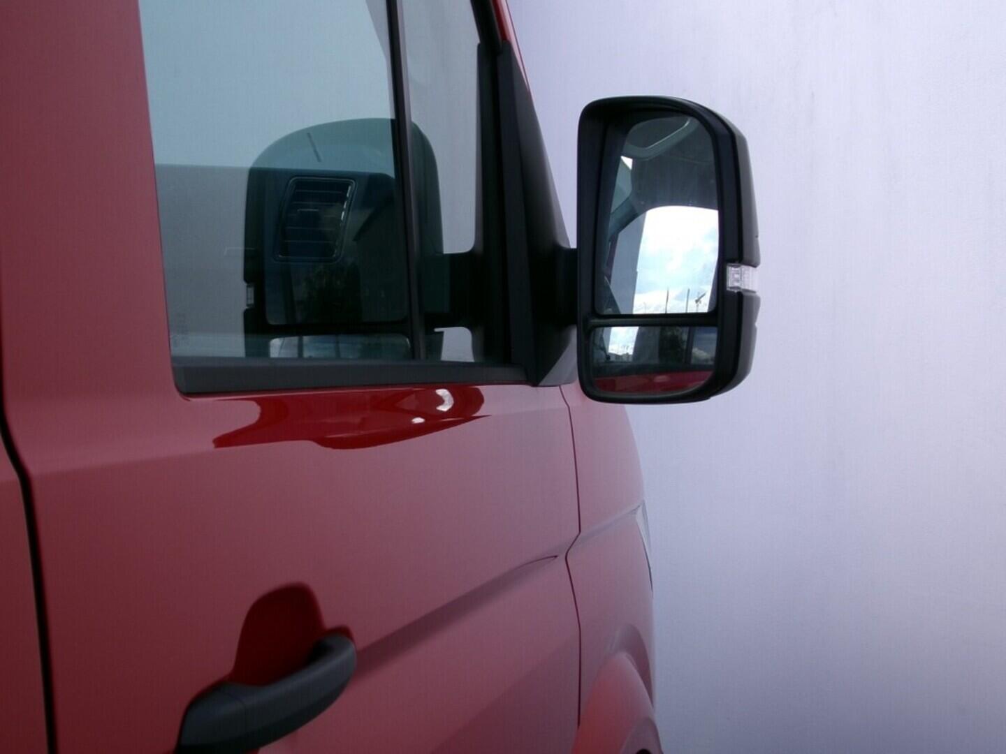 O419V07290_29.webp_CRAFTER - SKŘÍŇOVÝ VŮZ  L3H2 2.0 TDI 103 kW manuál, DPH