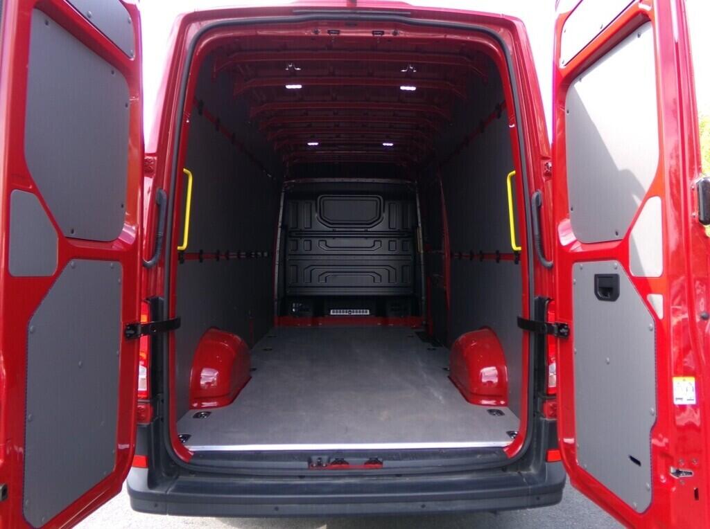 O419V07290_34.webp_CRAFTER - SKŘÍŇOVÝ VŮZ  L3H2 2.0 TDI 103 kW manuál, DPH