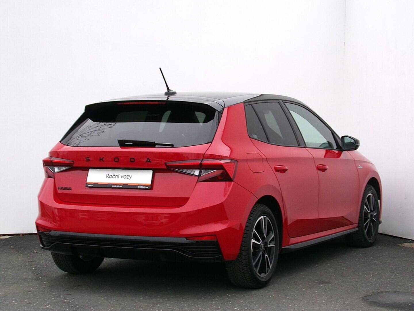 O419V07334_11.webp_FABIA Monte Carlo 1.0 TSI 81 kW manuál, DPH