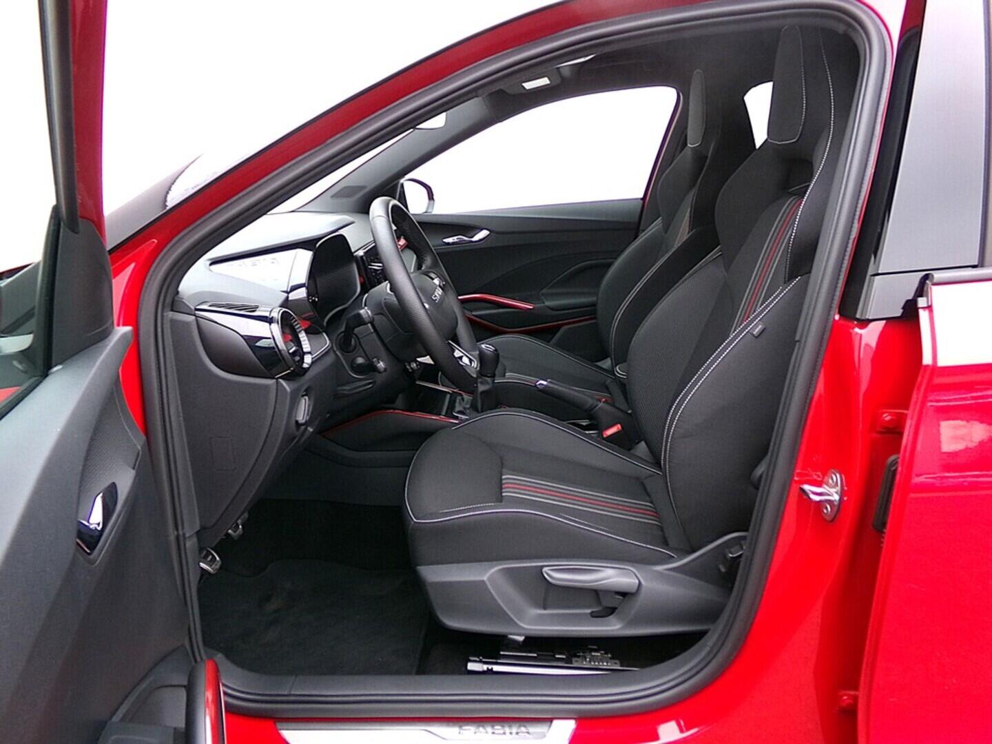 O419V07334_20.webp_FABIA Monte Carlo 1.0 TSI 81 kW manuál, DPH