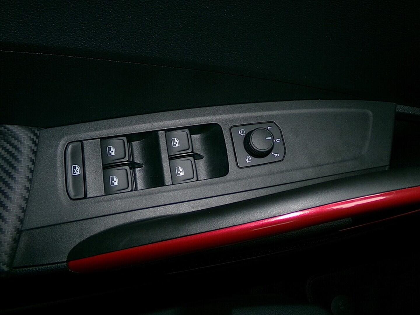 O419V07334_21.webp_FABIA Monte Carlo 1.0 TSI 81 kW manuál, DPH