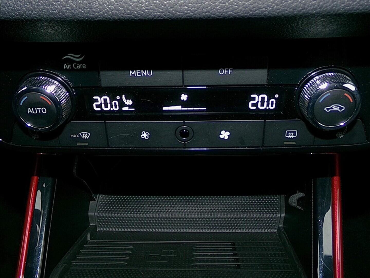 O419V07334_31.webp_FABIA Monte Carlo 1.0 TSI 81 kW manuál, DPH