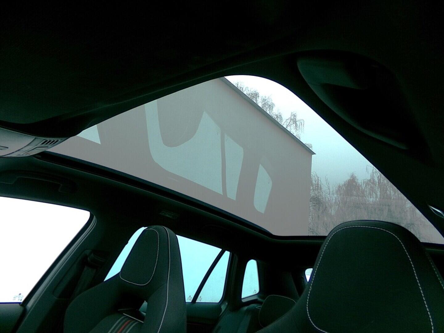 O419V07335_21.webp_KAMIQ Monte Carlo 1.0 TSI 81 kW manuál, DPH