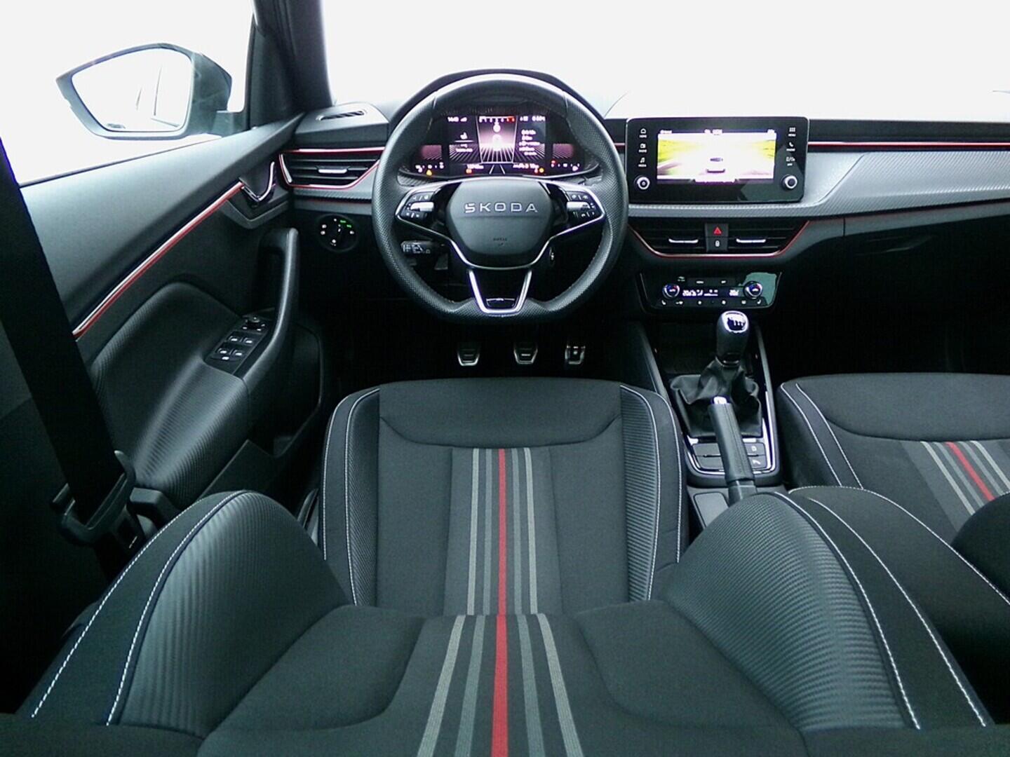 O419V07335_25.webp_KAMIQ Monte Carlo 1.0 TSI 81 kW manuál, DPH