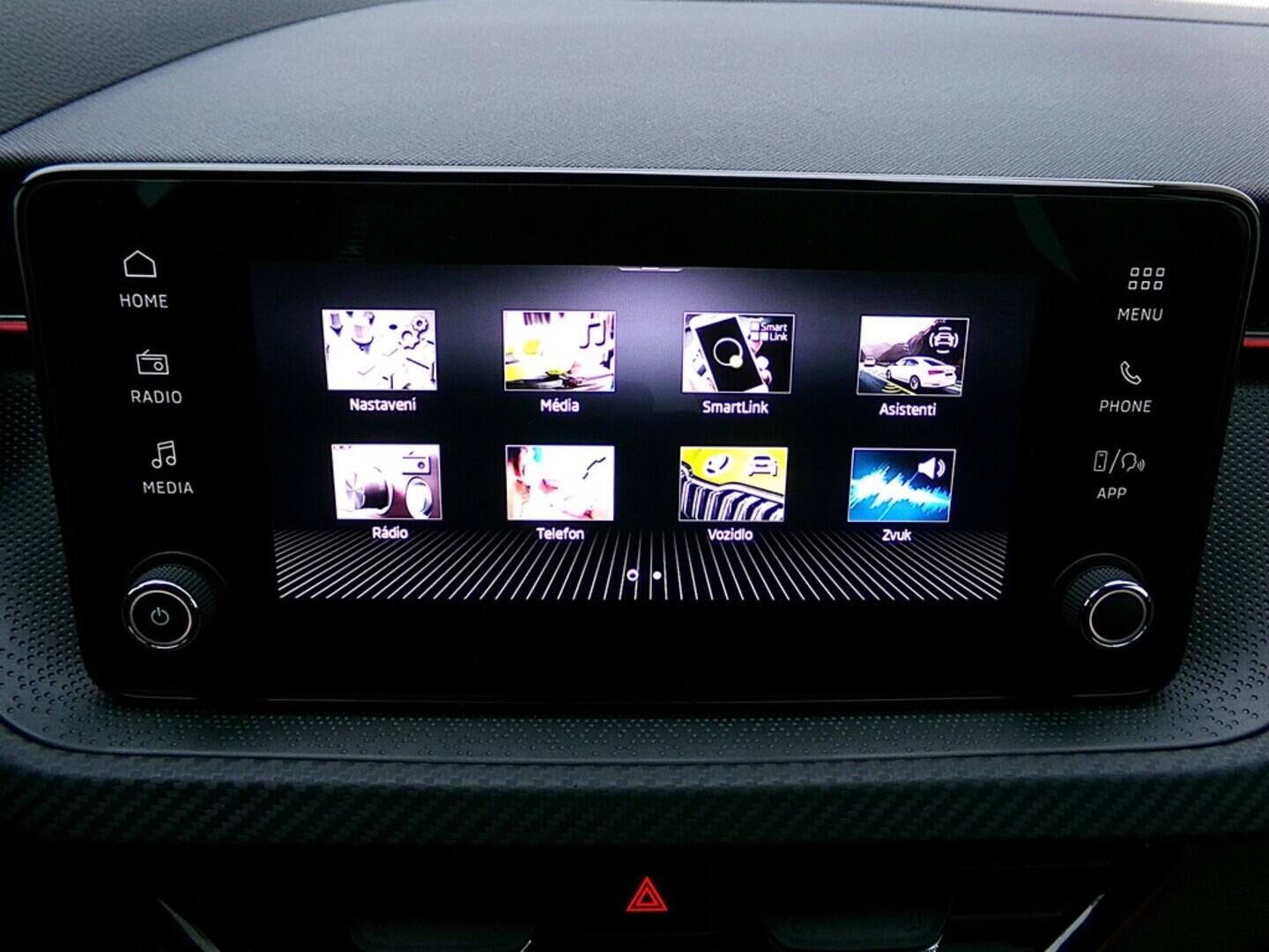 O419V07335_26.webp_KAMIQ Monte Carlo 1.0 TSI 81 kW manuál, DPH