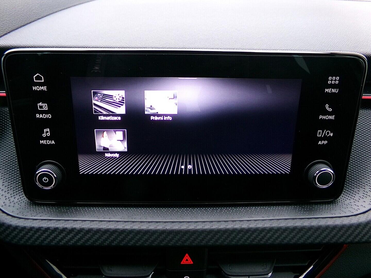 O419V07335_27.webp_KAMIQ Monte Carlo 1.0 TSI 81 kW manuál, DPH